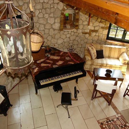 Villa Musician'S Round House & Castello à Vátos Extérieur photo
