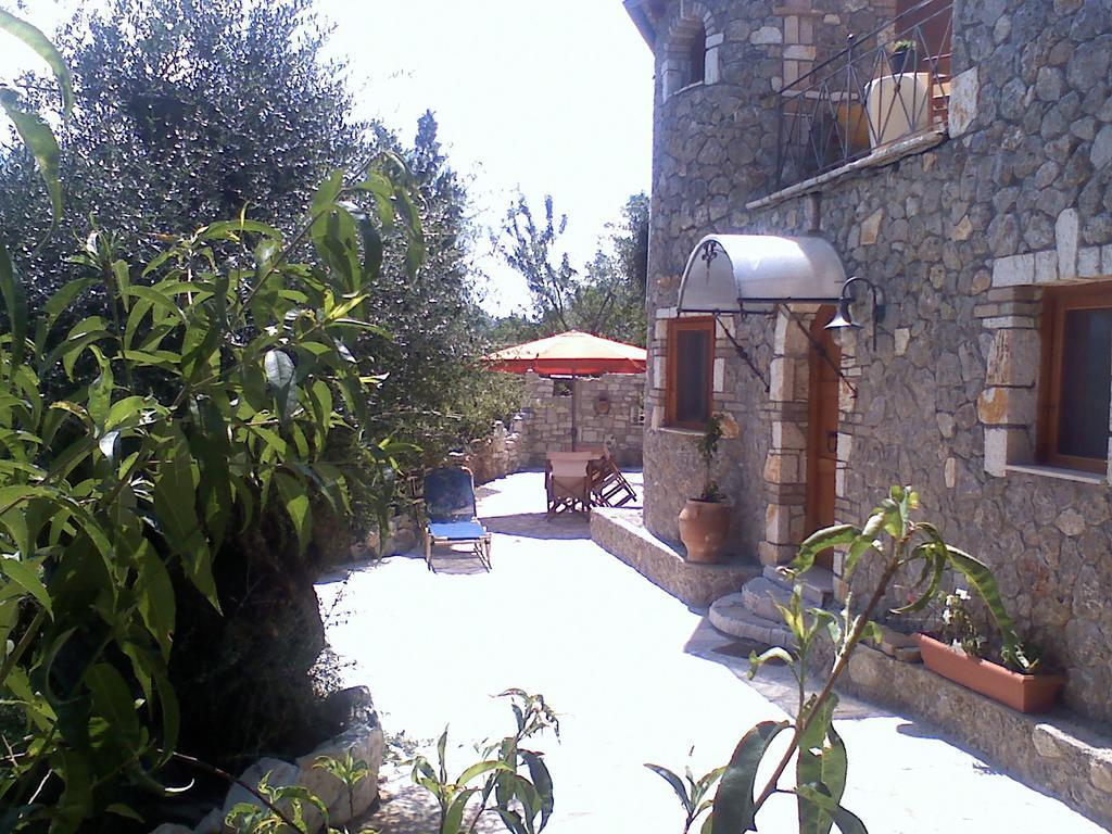 Villa Musician'S Round House & Castello à Vátos Extérieur photo