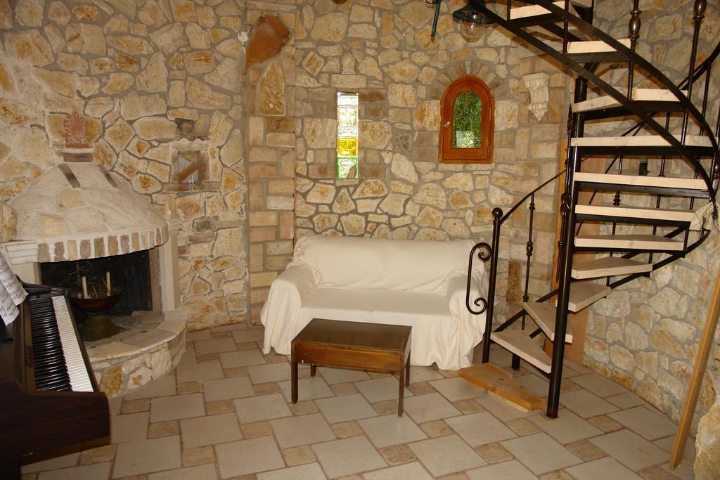 Villa Musician'S Round House & Castello à Vátos Chambre photo