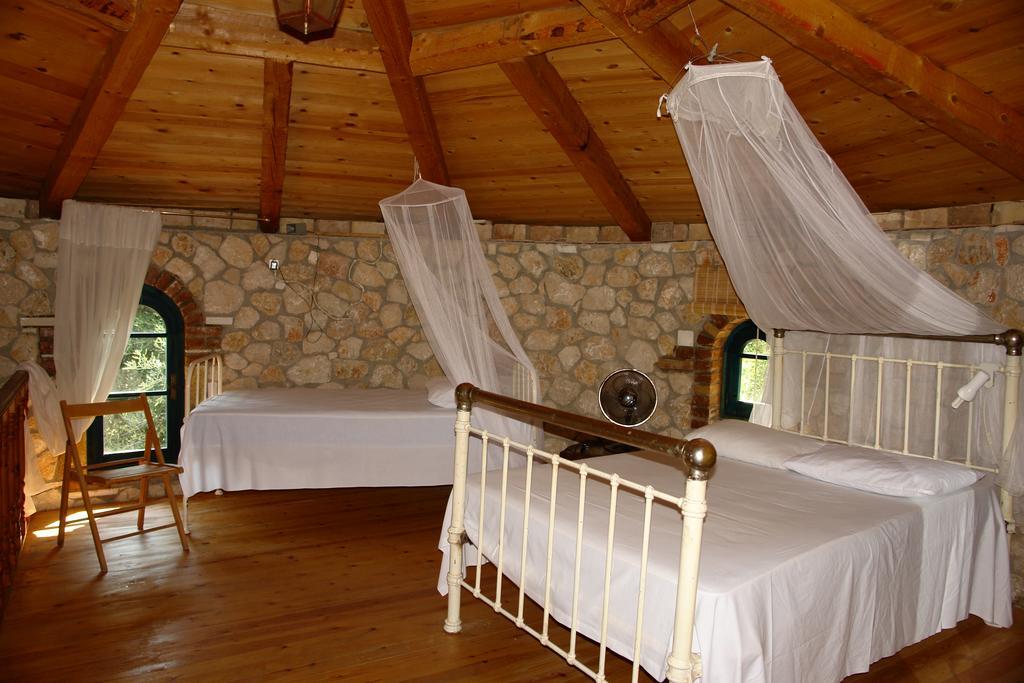 Villa Musician'S Round House & Castello à Vátos Extérieur photo